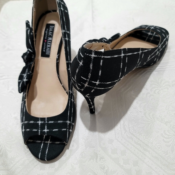 Isaac Mizrahi Serena Black and White Open-Toe Heels Size 6.5 M - Picture 3 of 8